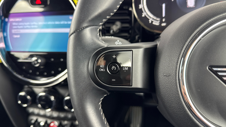 MINI Hatchback 1.5 Cooper Sport 3dr Auto [Nav Pack] Petrol Hatchback